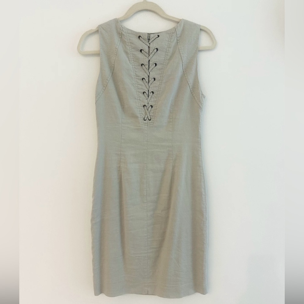 Anne Klein Sheath Dress Size 6. Cotton. Beige